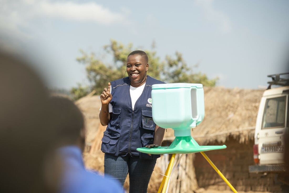image of Oxfam Introducing the Handwashing Stand, Pascaline Namegabe, Oxfam GB, Democratic Republic of Congo